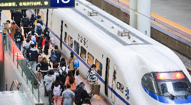 全国铁路今天预计发送旅客1700万人次