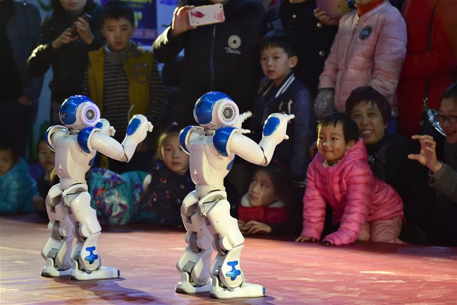 #（科技）（3）杭州举办机器人嘉年华活动