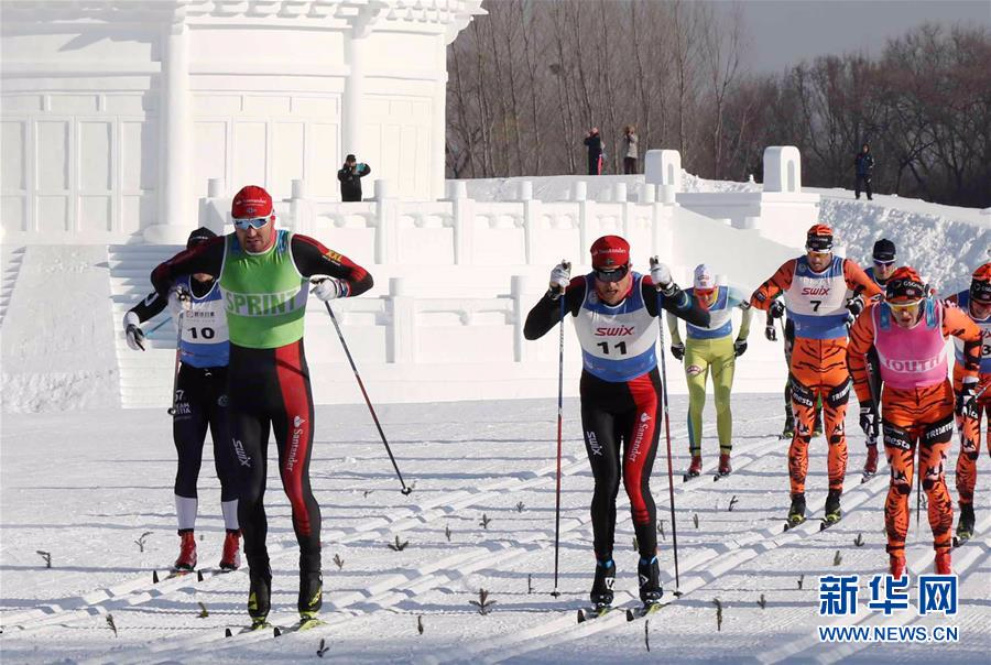 （体育）（2）越野滑雪——国际雪联男子50公里积分赛：挪威选手安德烈亚斯夺冠
