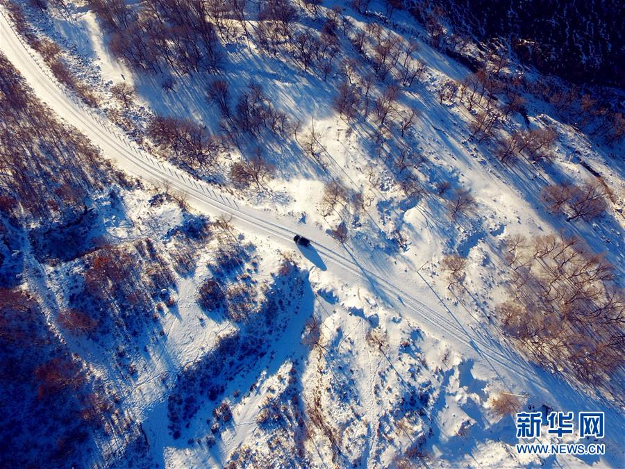 （新华网）（3）大青山雪景美如画