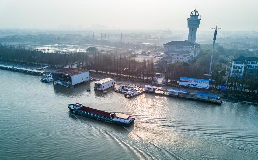浙江湖州打造“绿色水运”岸电工程
