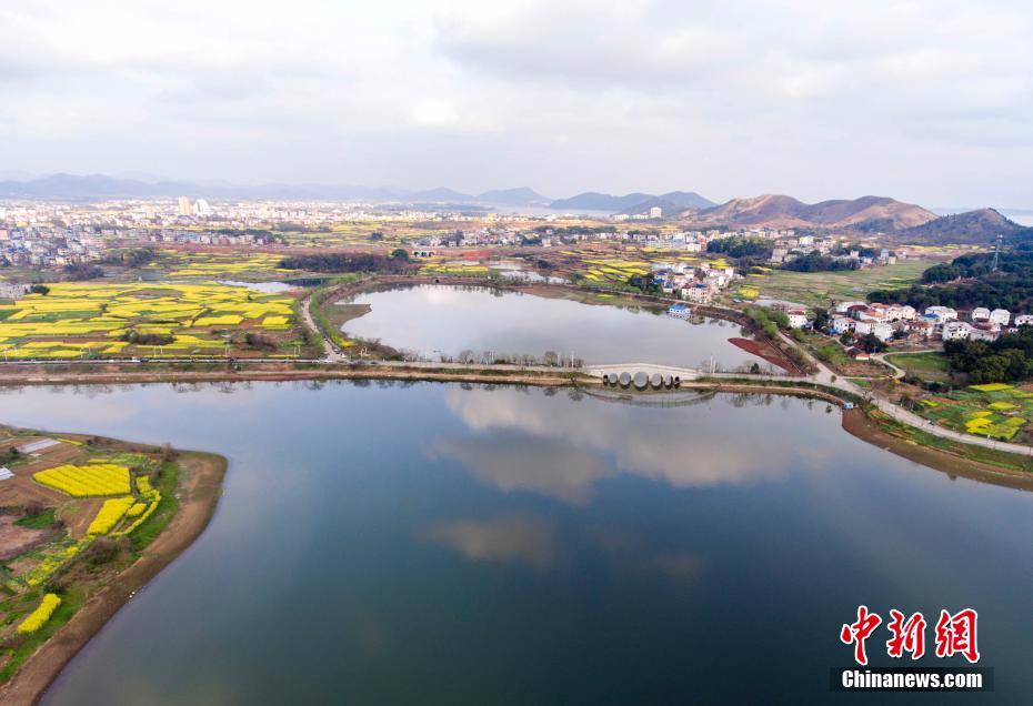 航拍江西都昌县湖光春色. 傅建斌 摄