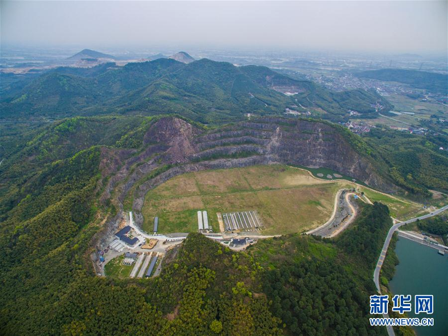（经济）（1）浙江湖州：废弃矿山变身花卉产业园