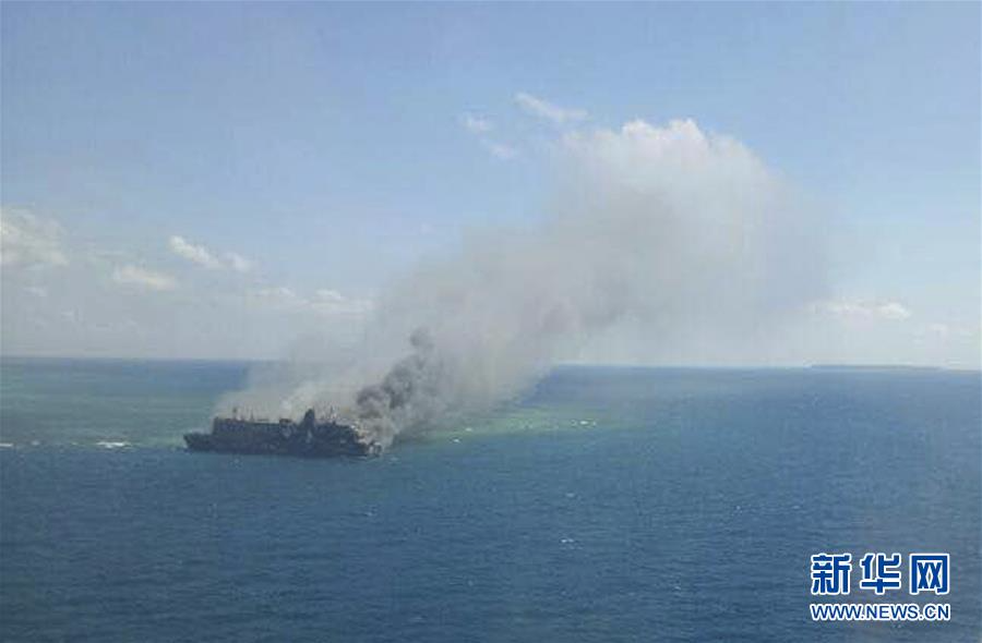 （外代一线）印尼发生渡轮失火事故