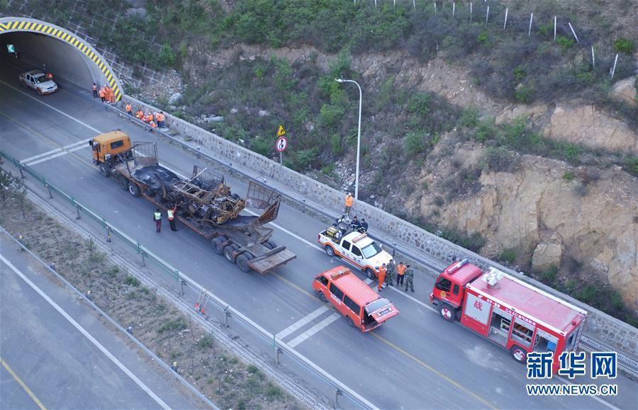 （突发事件）（2）张石高速涞源段浮图峪隧道爆炸事故已造成12人死亡