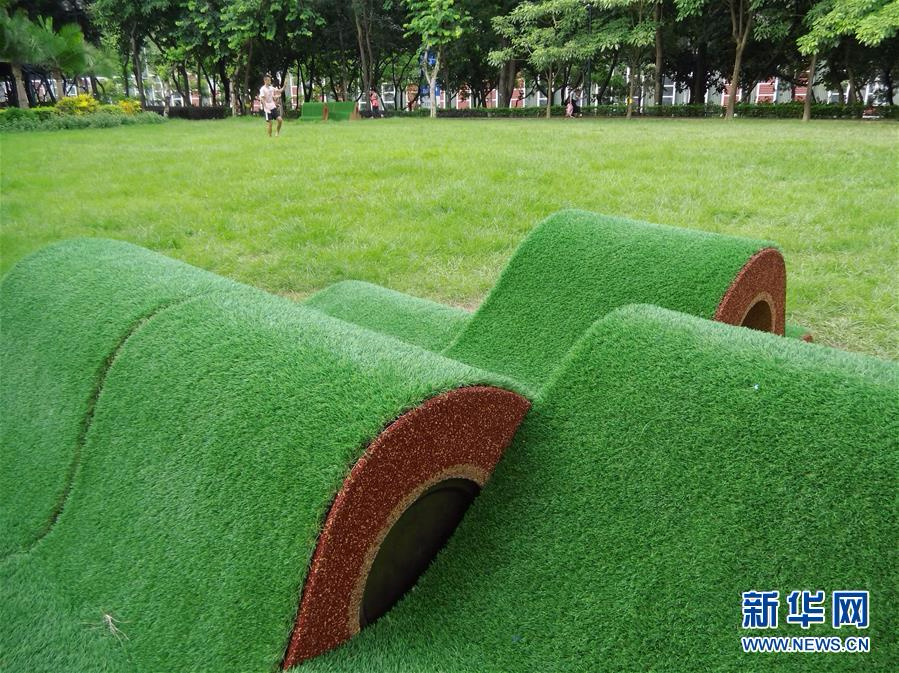 （XHDW）（2）香港推出“城市艺裳计划：乐坐其中”公共艺术项目