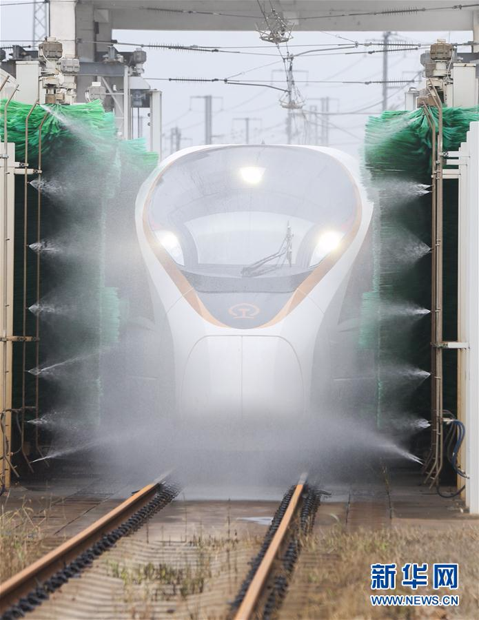 （社会）（6）上海：“复兴号”的幕后英雄