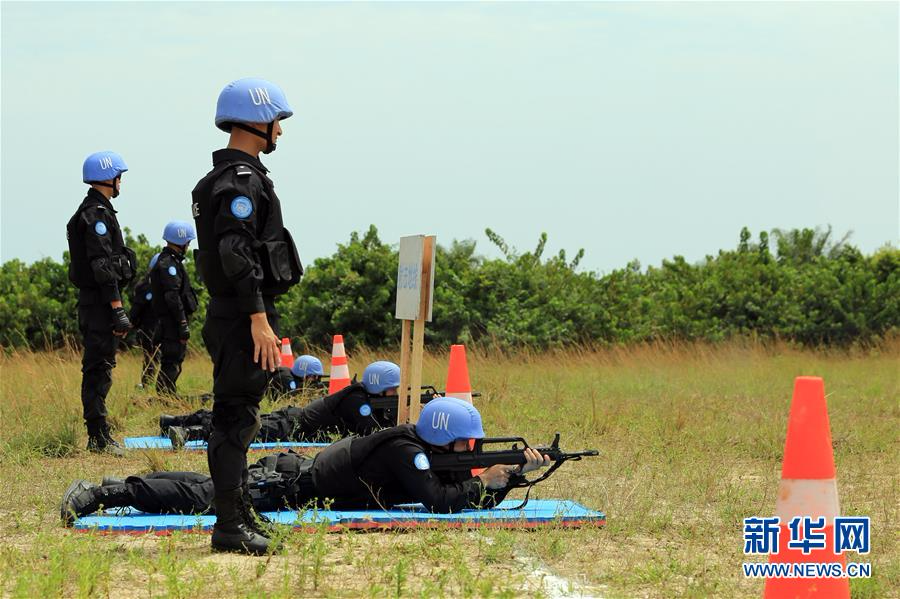 （国际）（1）中国驻利比里亚维和警察防暴队首次组织实弹射击训练