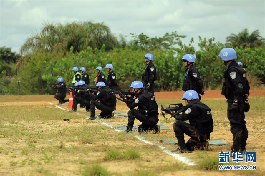 （国际）（2）中国驻利比里亚维和警察防暴队首次组织实弹射击训练