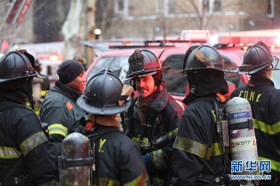 （国际）（3）纽约一公寓楼发生火灾14人受伤