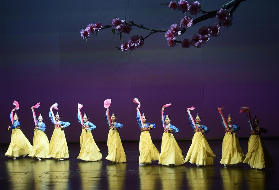 （文化）（4）“我爱北京——市民新春联欢会”在国家大剧院举行