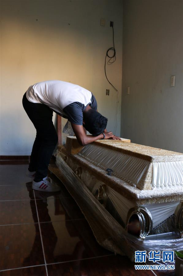 （国际）（5）墨西哥直升机坠机事件死亡人数升至13人