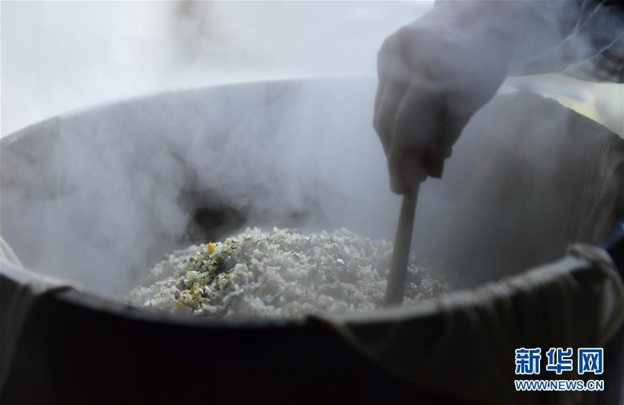 #（社会）（6）湖北恩施：充满春天味道的土家“社饭”