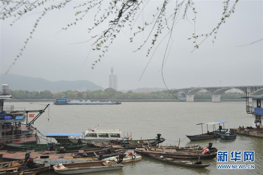 （XHDW）（2）长沙雨急 湘江水涨