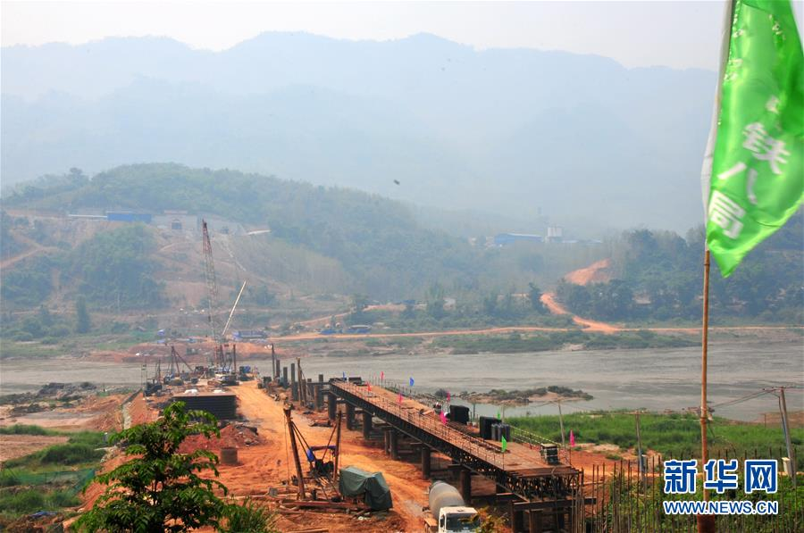 （国际）（1）建设中的中老铁路跨湄公河铁路桥