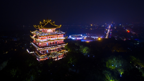 航拍全景|夜色中最亮的西湖