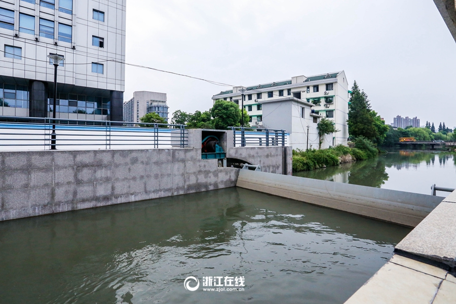 东新河段江南巷水闸站投入使用