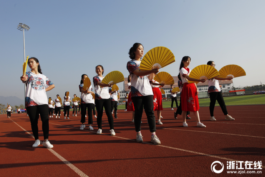 杭州舞狮舞扇穿汉服高校运动会开幕式创意无限