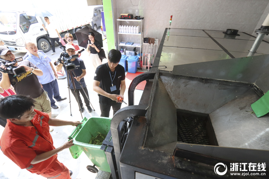 温州:垃圾吃进去 吐出有机肥