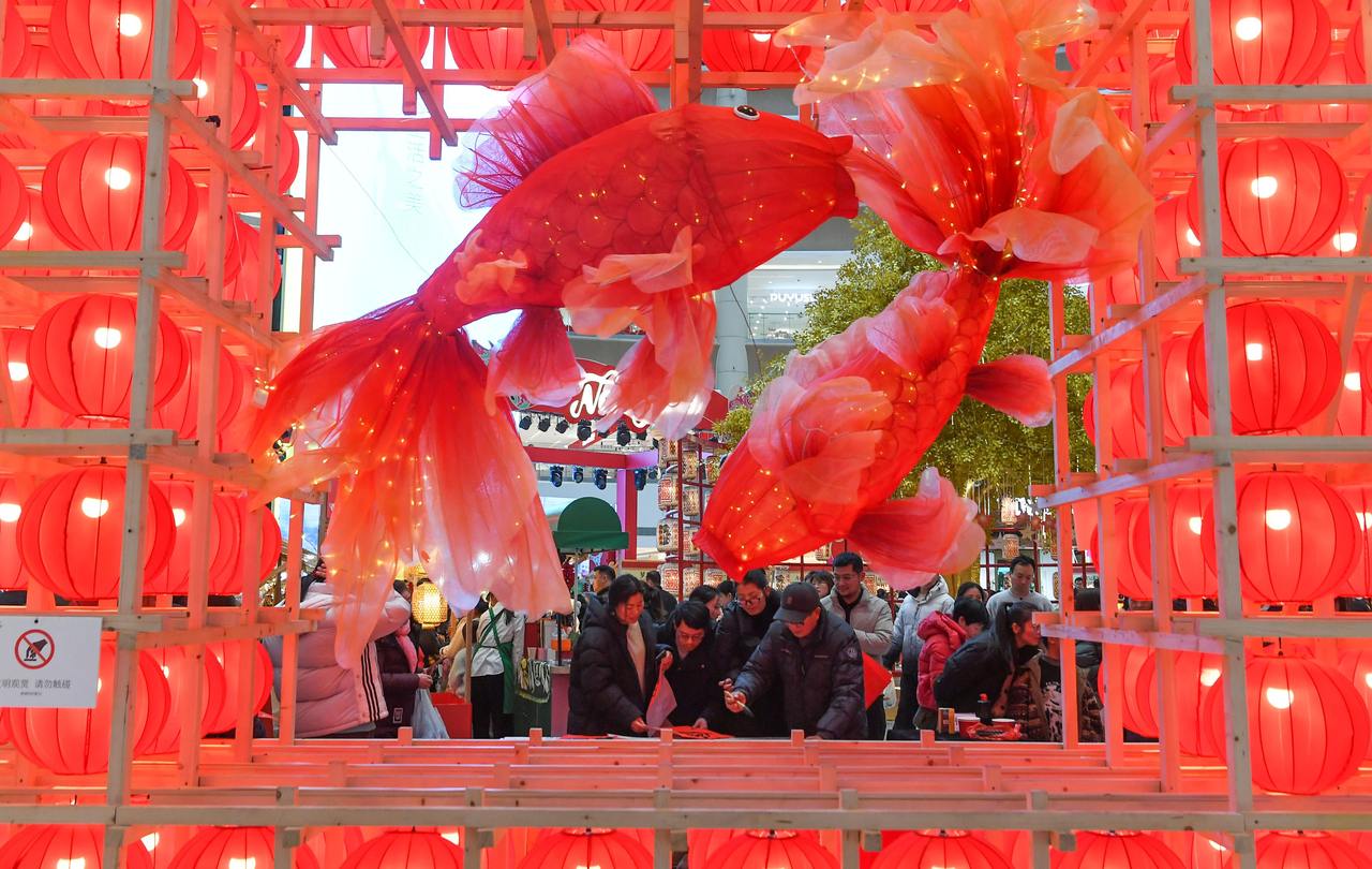 年货市集闹盈盈