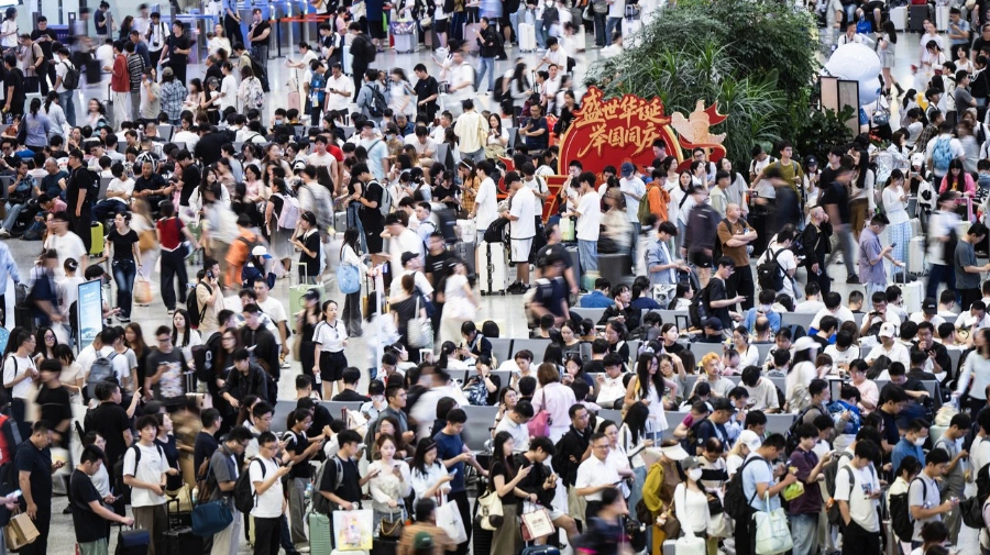 杭州东站迎国庆出行高峰