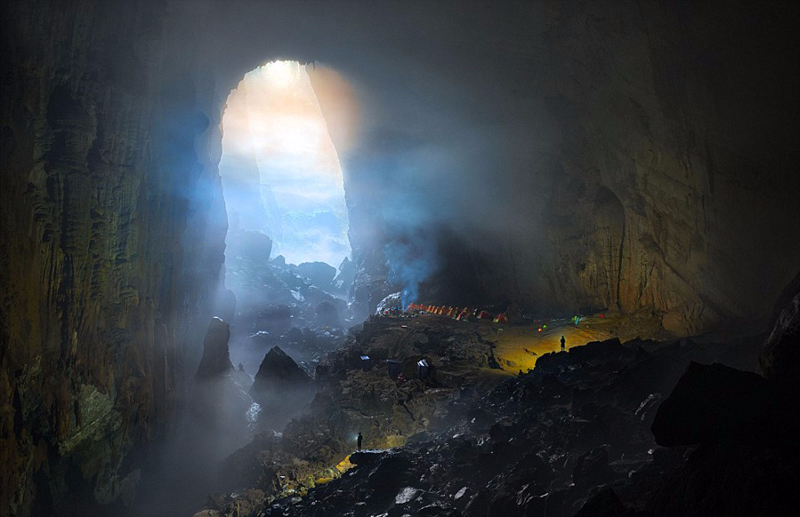 摄影师拍摄越南世界最大洞穴奇观