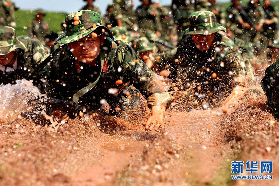 浙江武警掀起夏日练兵潮