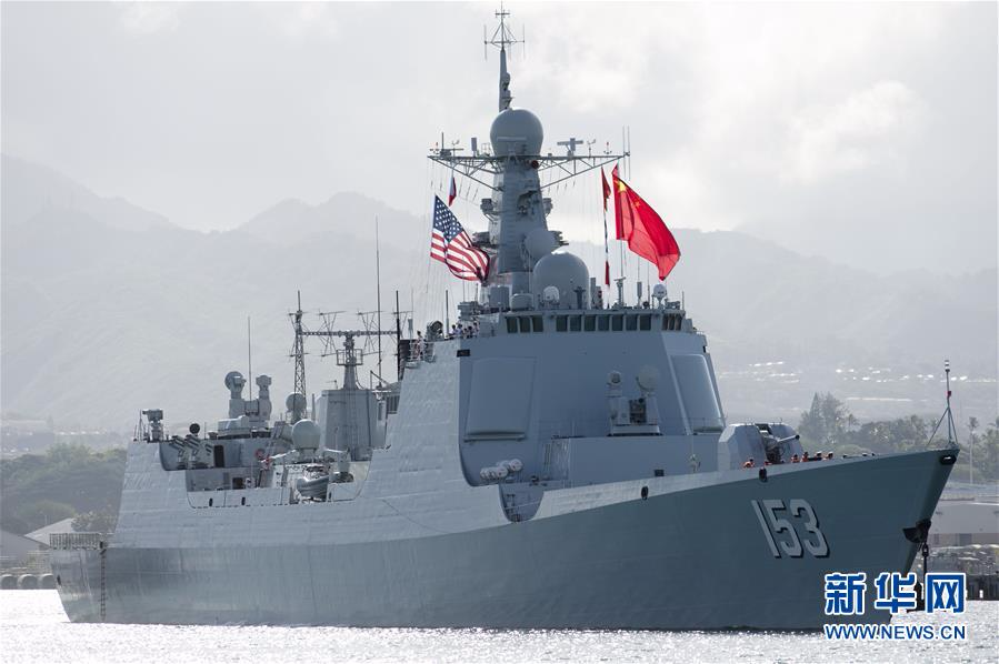 7月12日,中国海军导弹驱逐舰西安舰驶离美国夏威夷珍珠港.