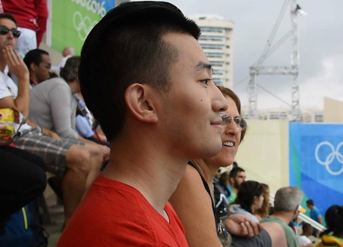 吴敏霞男友首度曝光 颜值高引记者尖叫