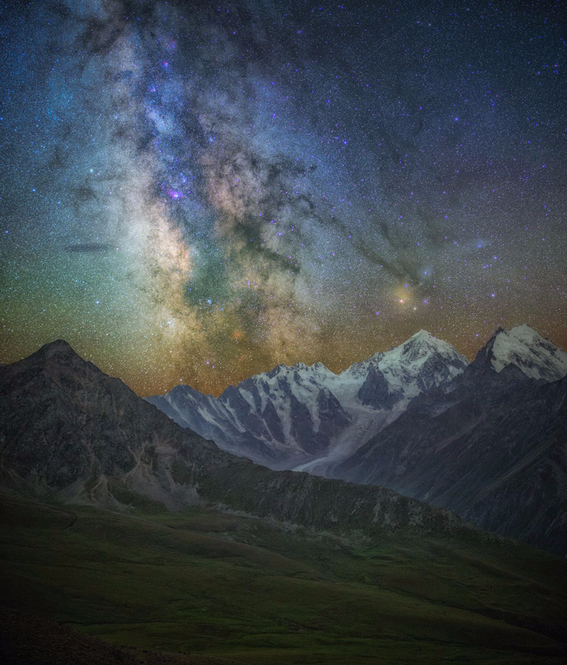 俄罗斯高山夜空星落九天 绝美梦中之景