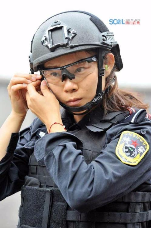 四川武警女子特警队图片