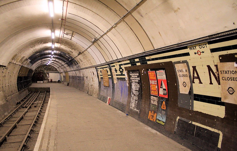 英废弃百年地铁站破败不堪阴森恐怖 ( 5 / 11 ) 2016年11月25日 09:45