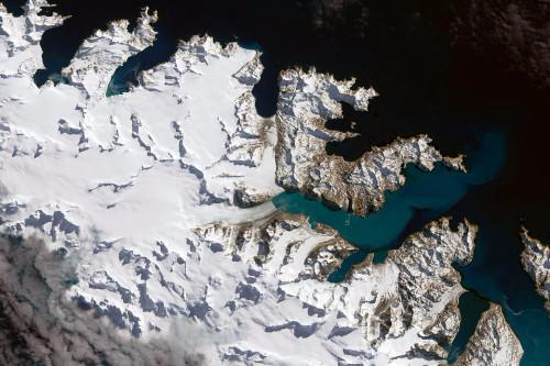 nasa拍摄南极冰川卫星图像冰雪纯净海水深邃