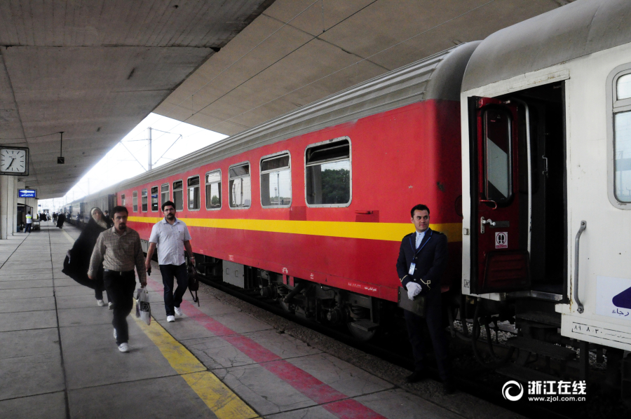 看世界|在伊朗坐火车,便宜又享受!