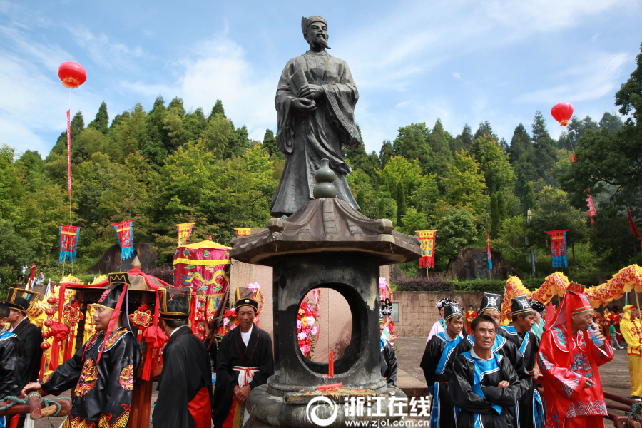 文成:劉基故里祭祀伯溫 ( / ) 2017年07月09日 00:00:00