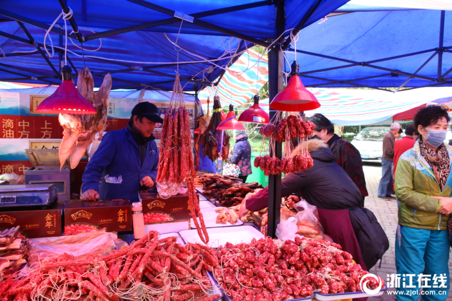 年货展销会成杭州"马大嫂"最爱_手机浙江网
