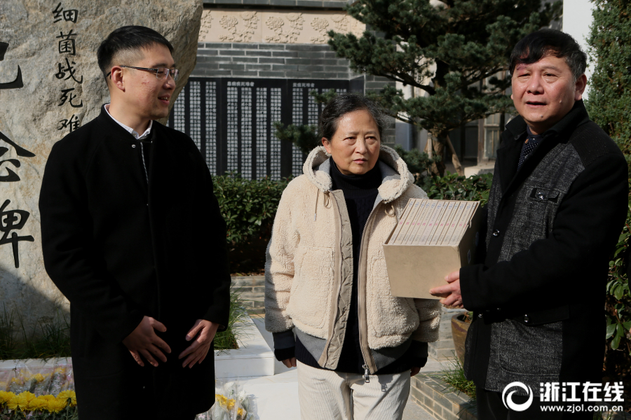 感动中国人物王选细菌战烂脚病人可在衢州免费动手术