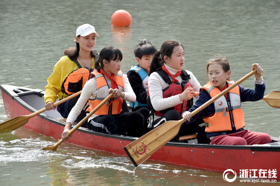 杭州:世界冠军教我划船