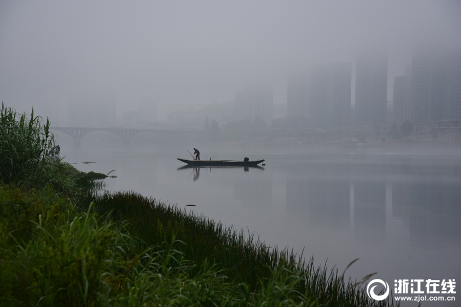 建德:雨雾朦胧美如画_手机浙江网