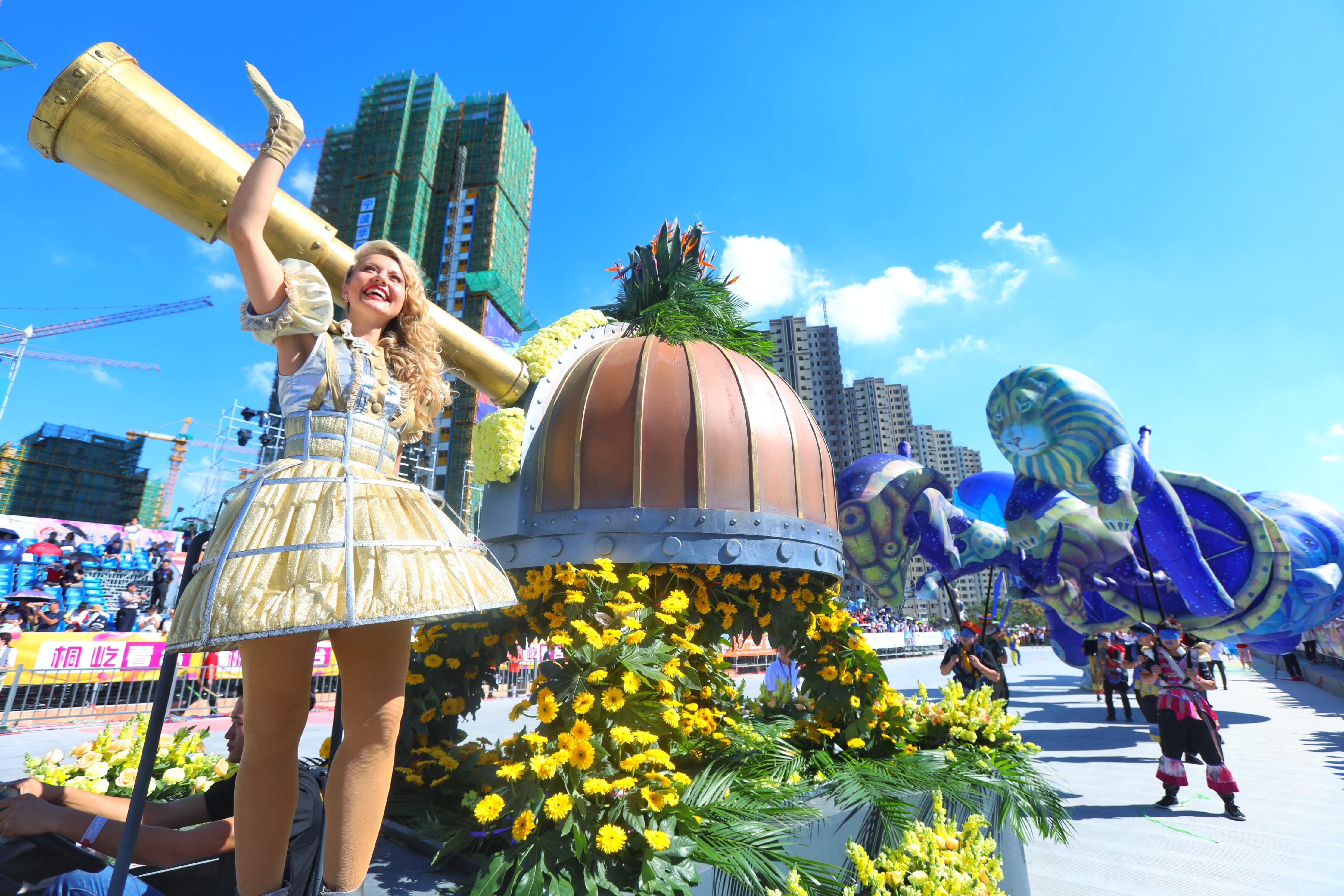 长假最后一天 西湖游客回落 ( 3 / 5 ) 2017年10月08日 19:58:43